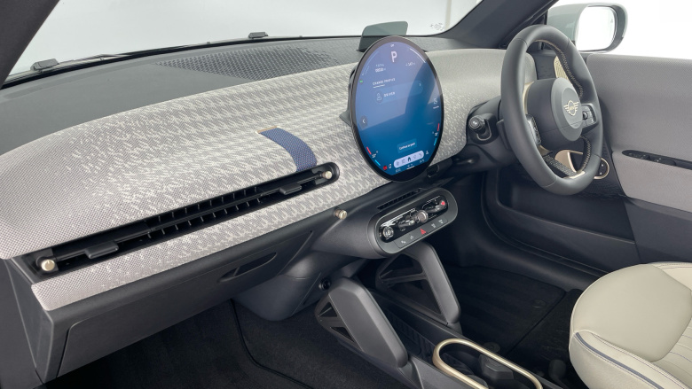 MINI Cooper 135kW E Exclusive [Level 2] 41kWh 3dr Auto Electric Hatchback